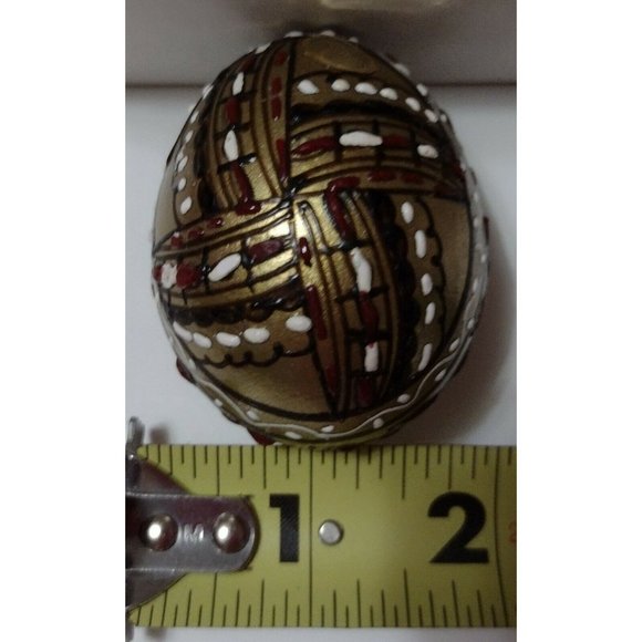 Vintage Romanian Pysanky Hand Painted Real Easter Egg Gold Red White Segmented - Picture 2 of 3